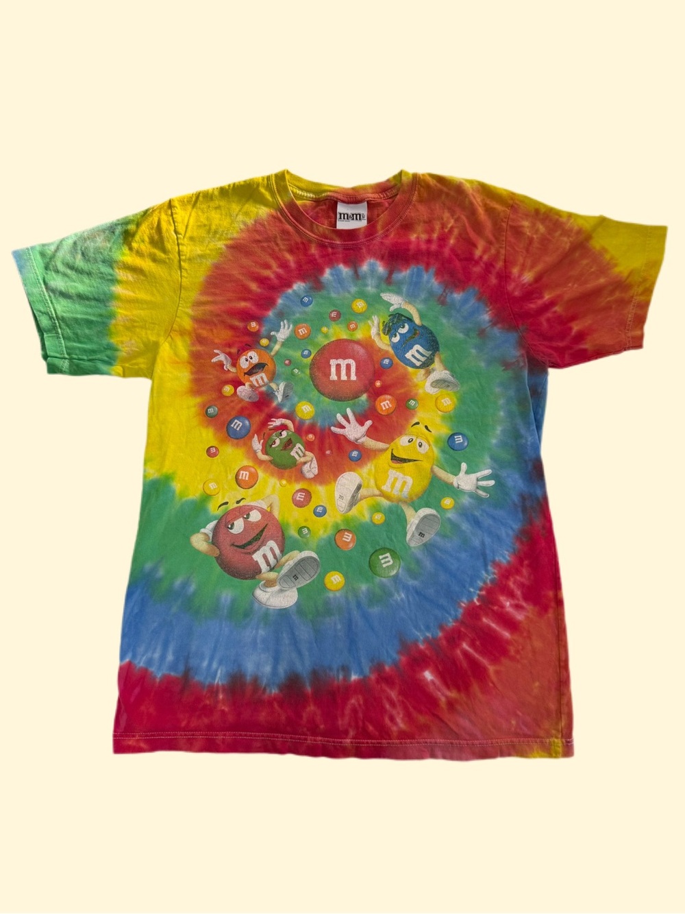 00s M&Ms World Candy Tie-Dye Swirl Colorful Graphic Tee T-Shirt 2011 Medium